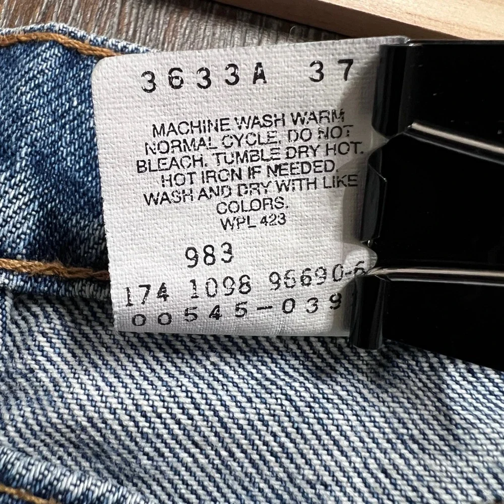 Levis classic comfort